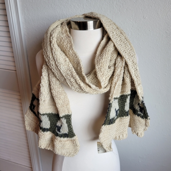 Emerald Design Accessories - Emerald Design Wool Cable Knit Scarf